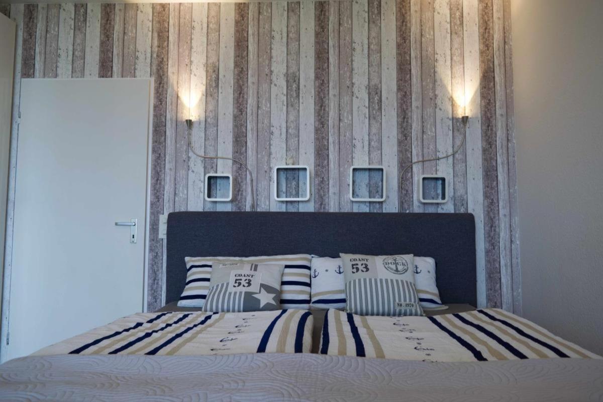 Inselblume 80 - Gemuetliche Ferienwohnung, Blick Auf Die Fehmarnsundbruecke Burgtiefe auf Fehmarn エクステリア 写真